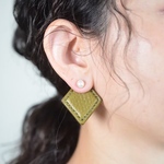 Rhombus【レザーピアス/イヤリング】 “khaki”