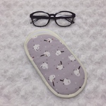 １６６６．大人可愛い　シマエナガ柄のメガネケース　くすみラベンダー　マイクロファイバー使用スリムタイプ　再販