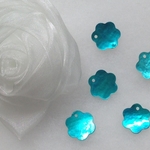 18mm　お花のシェルパーツ　エメラルドグリーン　30個　S42