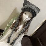 ☆ストラップ、ファー付 猫耳 ニット帽☆メランジ ブラック×グレーファー