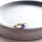 天然石　マダガスカル産　アイオライト　4×4ラウンド　爪留めリング　指輪　silver925 18KGP 