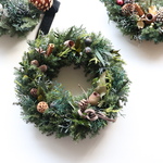大人シックなナチュラルクリスマスリース