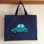 青い車のレッスンバッグ