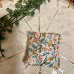 ドール用クッション　インド刺繍リボンで人気の優しい色合いの小花柄