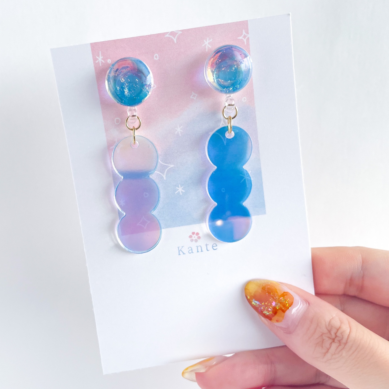ユニコーン-オーロラアクリルの大ぶりピアス(イヤリング) 小顔 目立つ 