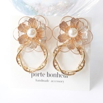 [24]2wayツイストフープ ゴールドラメ⭐︎キラキラフラワー⭐︎お花ピアス/イヤリング 結婚式 華やか 大ぶり ディップアート レジン 可愛い
