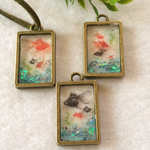 レトロ枠金魚水槽ネックレス
