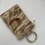 ブラウン カラビナ付きポーチ