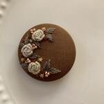 ビーズ刺繍くるみボタン（ヘアゴム/ブローチ）