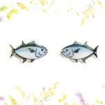 ～小さなピアスシリーズ～本マグロのピアス/ノンホールピアス(樹脂イヤリング)
