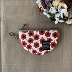 北欧かわいい小花　あか　ミニポーチ　半月のかたち