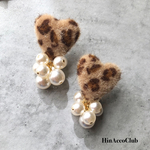 H89. 《10%割引中💫》ピアス イヤリング ハート レオパード パール タッセル 大ぶり キラキラ 大人 かわいい 特別 目立つ 被らない 個性的 アニマル ヒョウ柄 秋冬 アレルギー対応