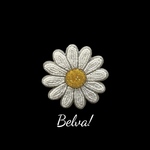 ビーズ刺繍のブローチ　-デイジー- daisy
