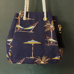 ★再販6★  BEACH柄の巾着型バッグ   NAVY
