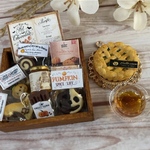 SALE‼️木箱入り　ハロウィンかぼちゃのパイとお菓子セット　