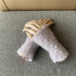 シルクモヘアのふんわりリストウオーマー