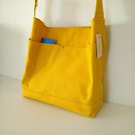 ななめ掛けできるショルダーバッグ（11号帆布、山吹色2)