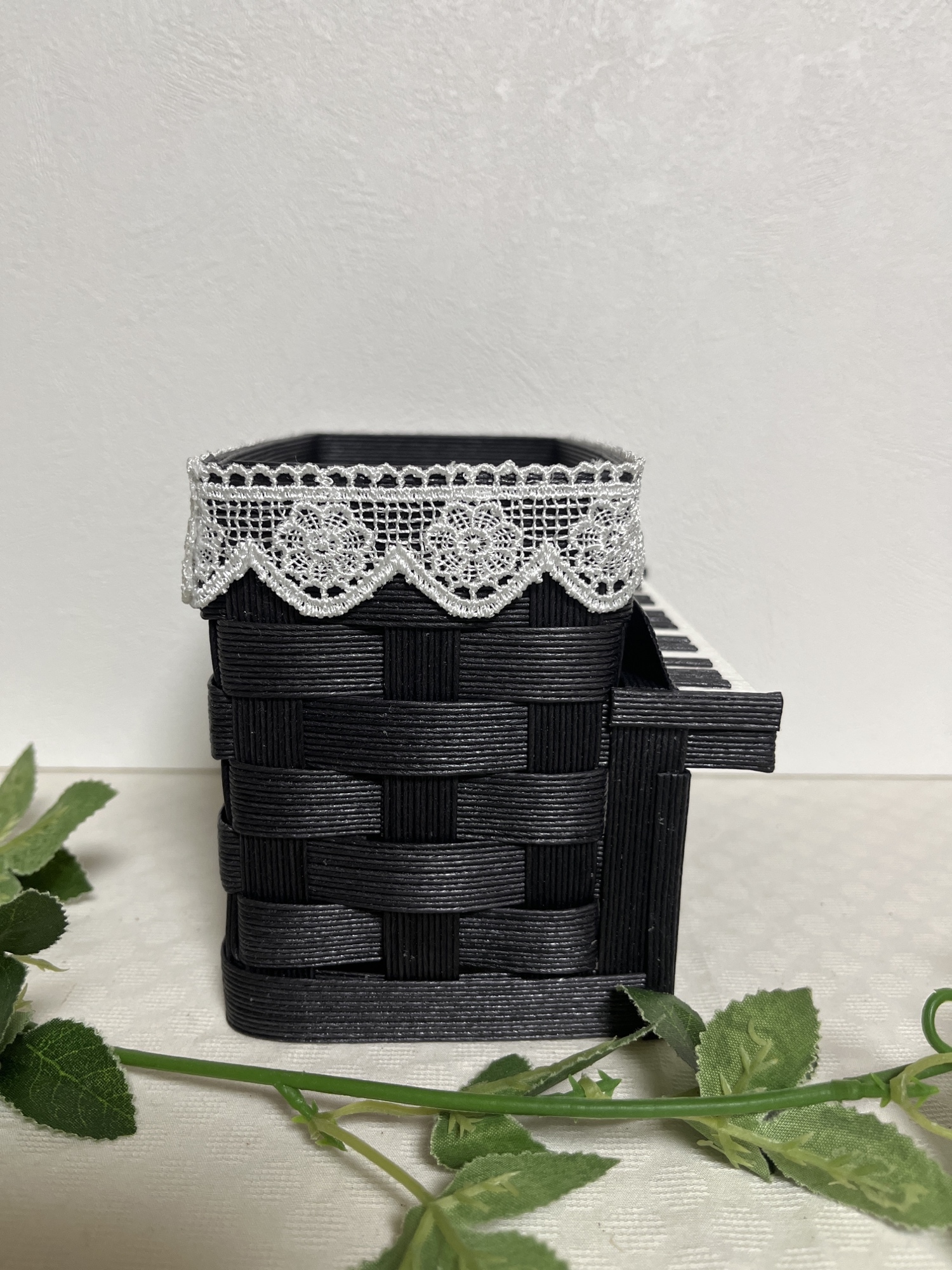 クラフトバンドのピアノ型小物入れ(黒) - HONEY-VERRY'S GALLERY