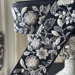 [実物のお色味と違う場合があります] インド刺繍リボン　花　インド刺繍　スパンコール　刺繍リボン　リボン　りぼん　※10月8日よりゆうパケットにて発送