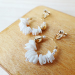 white resort イヤリング