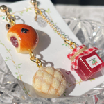 《受注生産》あんぱん&メロンパン&イチゴジャム瓶のイヤリング／ピアス♡フェイクスイーツ