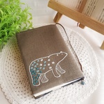 手刺繍のブックカバー/シロクマ