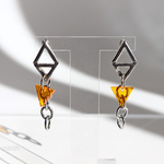 tt-or　オレンジ　スリートライアングルピアス　｜　ステンレスピアス　三角　アクリル　シルバー