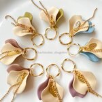  【765a】new❣️ 選べる 花びら デザイン チャーム⭐フラワー⭐️全4色⭐2個※グリーン Sold out