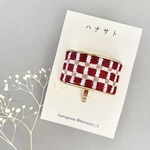 こぎん刺しのポニーフック［白×赤と薄茶の糸柱］