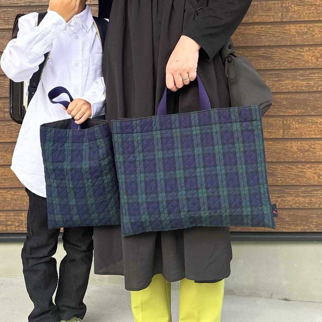 【再販】チェック柄のレッスンバックu0026シューズケース 2SET   ネイビー 最短５日で発送対応商品\u203c︎お急ぎ可能！タータンチェック