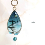夜空があふれる☆･*:.暁のしずくのキーホルダー／バッグチャーム《藍色》＊手描き＊