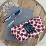 大きめのペンケース　北欧小花　あか