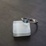 グレーグリーントルマリン　ホリゾンタルCZステッチリング　SILVER925　