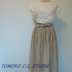 タック入りロングスカート（サンドベージュ）