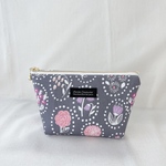 花柄ミニポーチ💐グレー地花柄 kippis生地使用