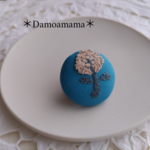 ＊ミナペルホネンと本革＊ちょっぴり特別な…＊まんまるブローチ＊ ヘアゴム､クリップにも＊  スキップ skip 
