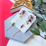 揺れるクリスマス飾りのレジンイヤリング/ピアス