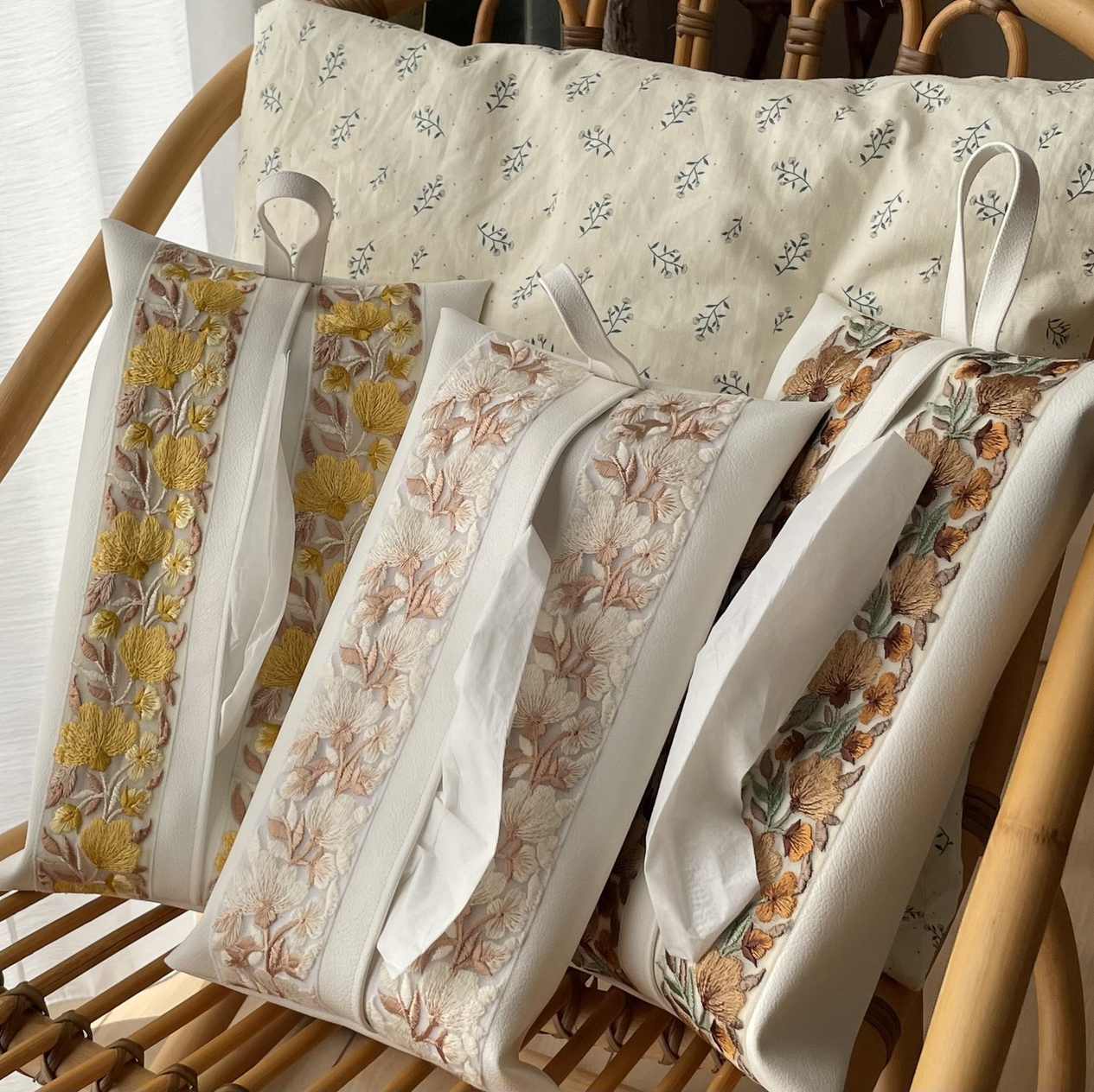 インド刺繍リボンのティッシュカバー 《完成品・送料込み》 - notton