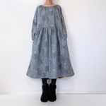 あったか起毛＊野に咲く草花柄＊大人のナチュラル長袖ワンピース＊秋冬＊コットン100％＊スモーキーグレー