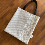 ✨ ミニバッグ 　バッグインバッグ　北欧調  ＊　白い花　＆　ストライプ　