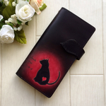 名入れ無料 浮彫黒猫 ［iPhone5/5s/SE/6/6s/7］ 手帳型ケース 本革 黒 赤