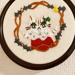 刺繍枠飾り ヒイラギのリース