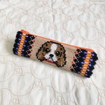 ツヴィスト刺繍のキャバリアポーチ◆フェアアイル