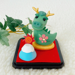 干支飾り【辰と初日の出】　粘土細工の置物［インテリア 飾り］ 