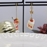 紅茶といちごのパフェ×いちごのショートケーキのピアス