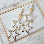 星いっぱいのゴールドピアス