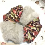 💓sale300円💓ファーとコラボ❤︎百花繚乱金ラメ乱舞✨プレーンシュシュ✨（×シルバーグレーファー）