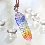 虹色の羽根：波動玉®（セブンチャクラ）【現品一点物】Glass Feather