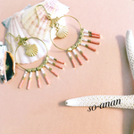 シェルチャームとピンクビーズのフープピアス&イヤリング