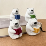 読書熊のブローチ